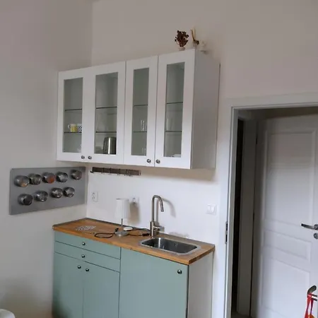 Small Studio City Center Apartment